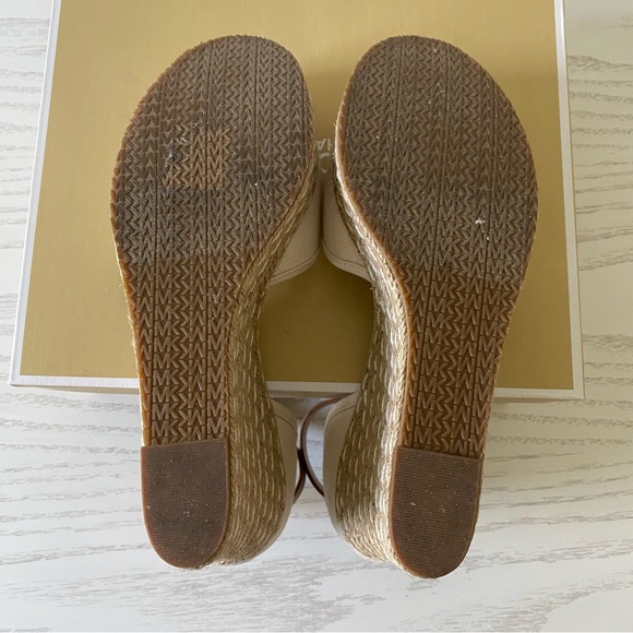 Michael Kors Kendrick Wedge Canvas Women’s Size 8 - Picture 11 of 11